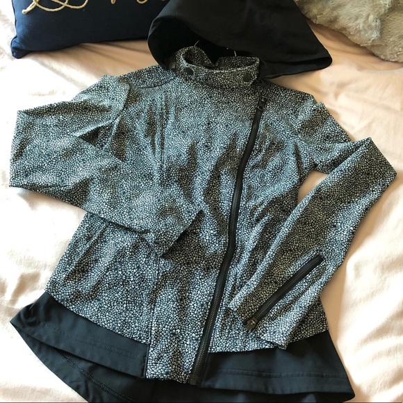 Lululemon Jacket with Removable Hood Size 4 - Picture 3 of 12
